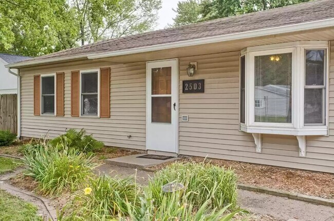 Building Photo - 2503 W Kirby Ave