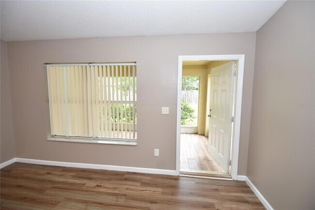 Building Photo - 7 Ryarbor Dr