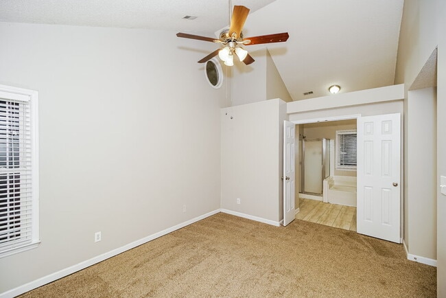 Building Photo - 7912 Trotter Rd