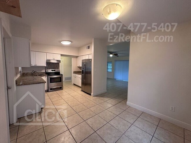 Building Photo - 3392 Bougainvillea Dr