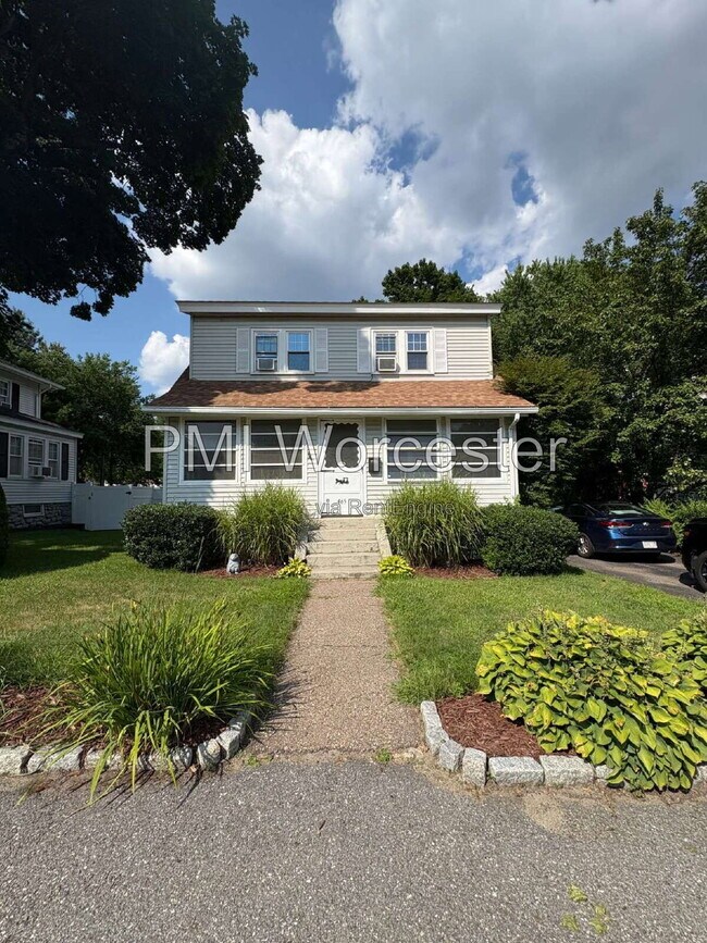 Building Photo - 465 Chandler St