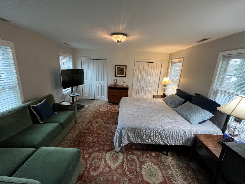 Primary Photo - 141 Washington St