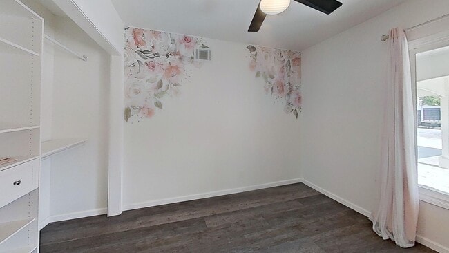 Building Photo - Beautiful 3/bedroom home in Canyon Country !