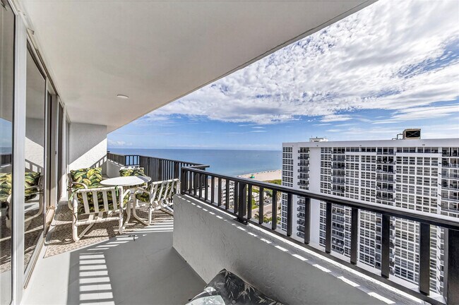 Building Photo - 531 N Ocean Blvd