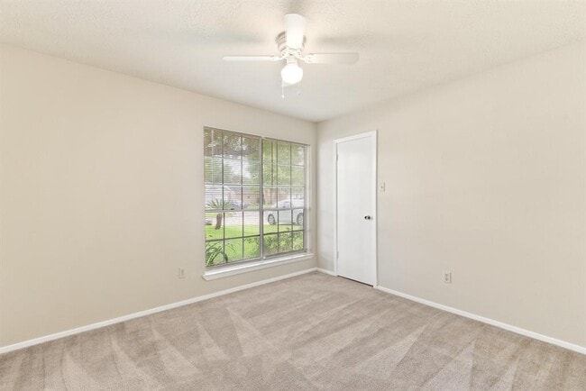 Building Photo - 2602 Orion Dr