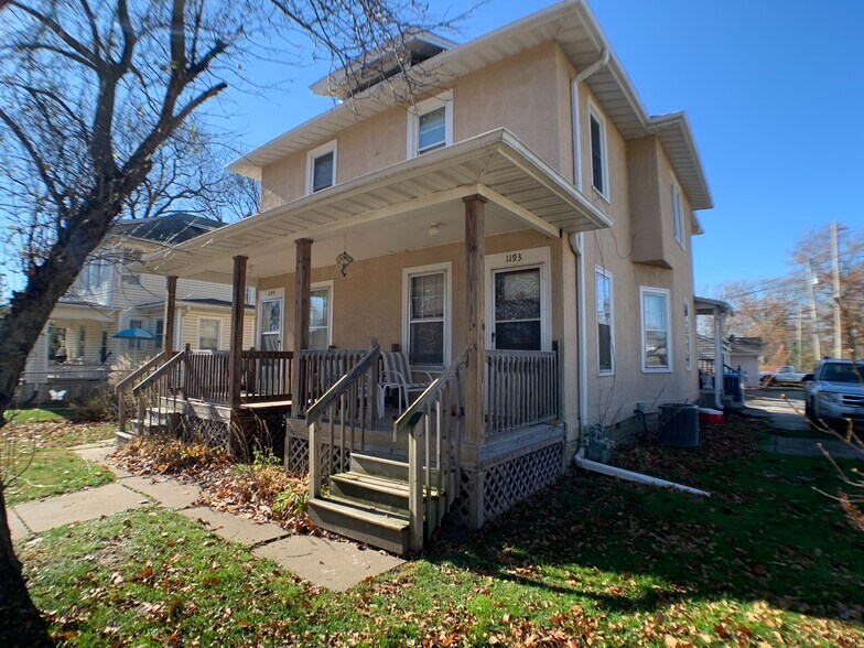 Front View - 1193 25th St