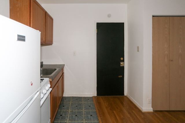 Building Photo - 5710 N Winthrop Ave