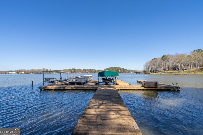 Building Photo - 384 Arrowhead Trail NE