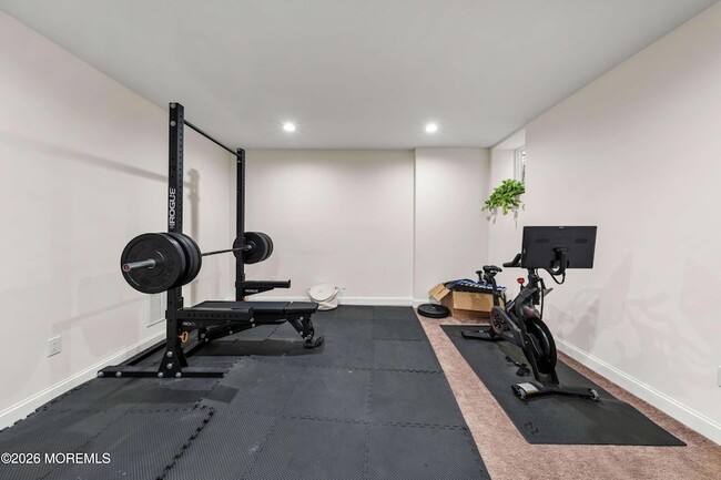 Building Photo - 2 Gonzalez Dr