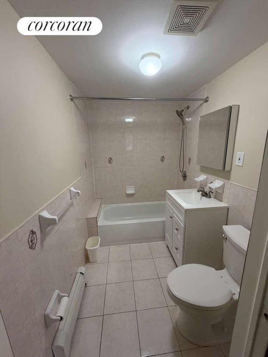 Building Photo - 91 E 57th St