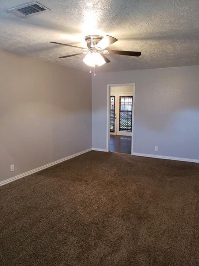 Building Photo - NISD HOME