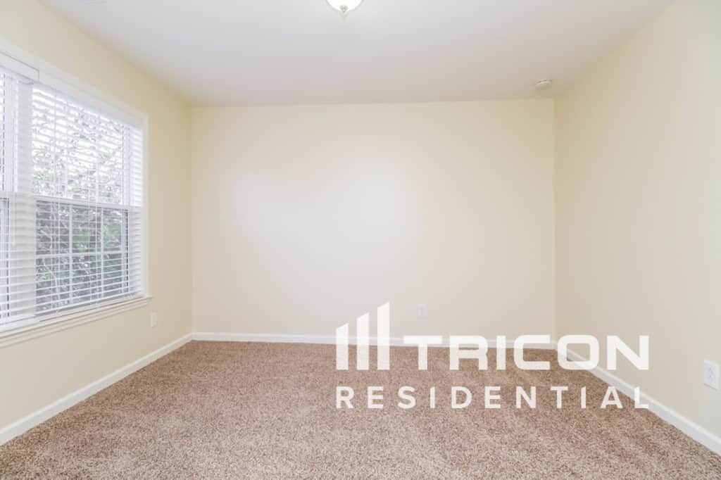 Building Photo - 1831 O'Reilly Cir
