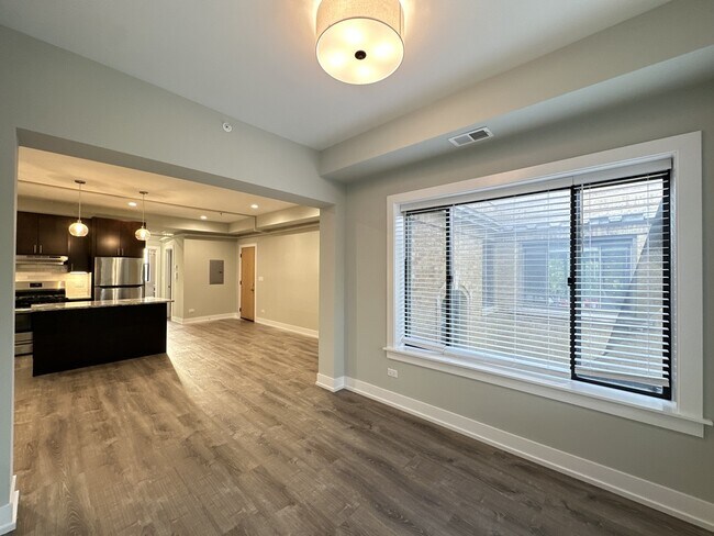 Building Photo - 1147 Maple Ave