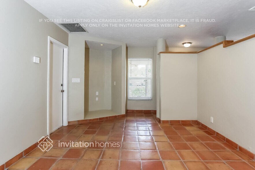 Building Photo - 1162 SW 12th Rd