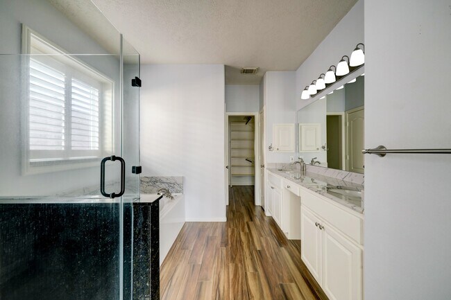 Building Photo - 20523 Riverside Pines Dr