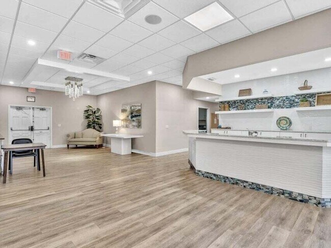 Building Photo - 2717 Florida Blvd