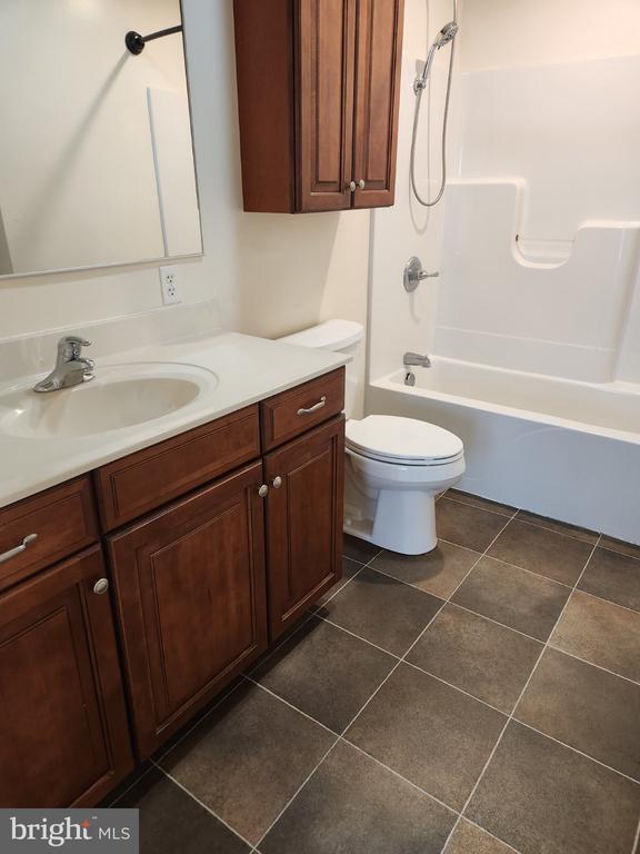 Building Photo - 28 Holler Rd