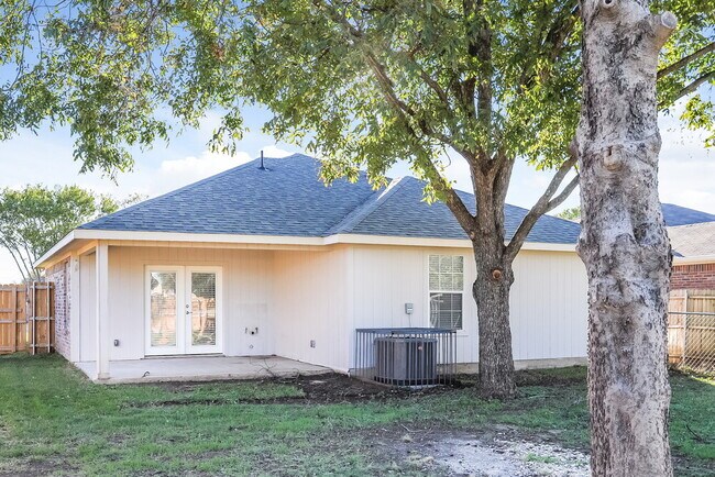 Building Photo - 802 Pangburn St
