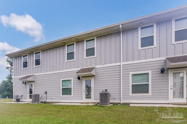 Building Photo - 1508 Farragut Way