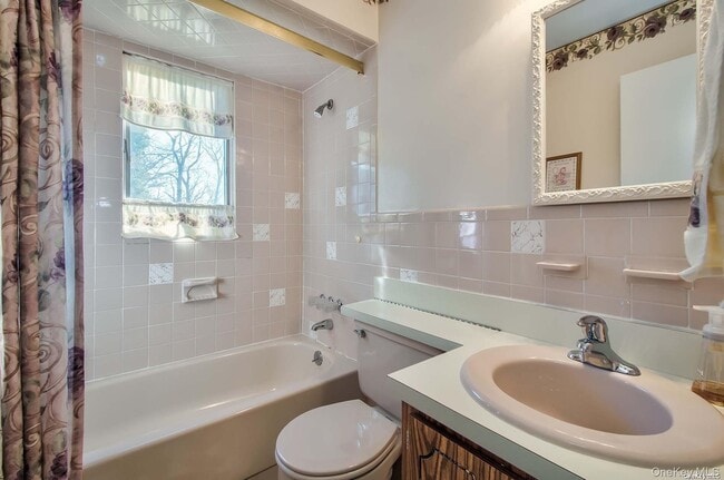 Building Photo - 450 Lenox Rd