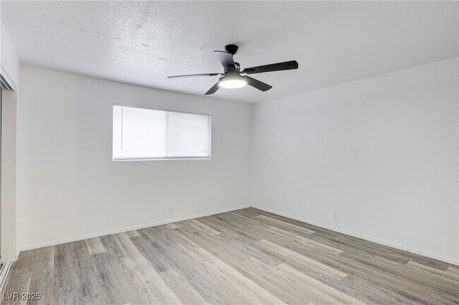 Building Photo - 304 Orland St