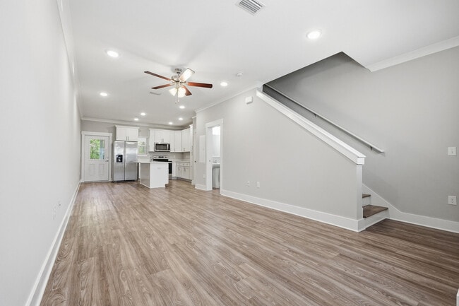 Building Photo - 246 N Sand Palm Rd