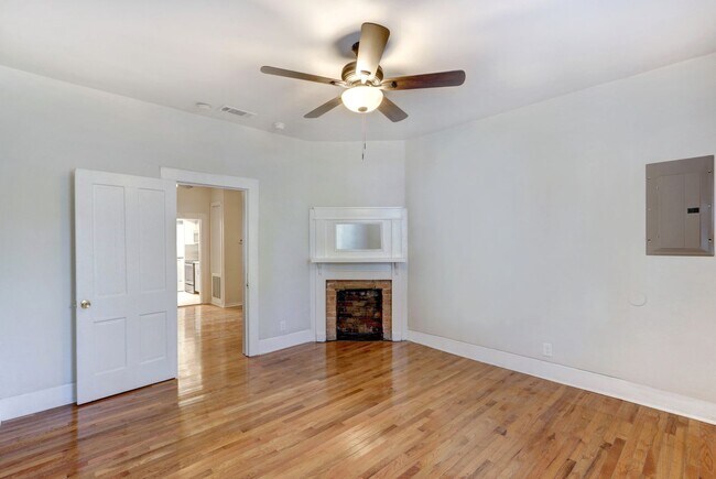 Building Photo - Large Brand New - One Bedroom (2 blocks from Historic Distr.)