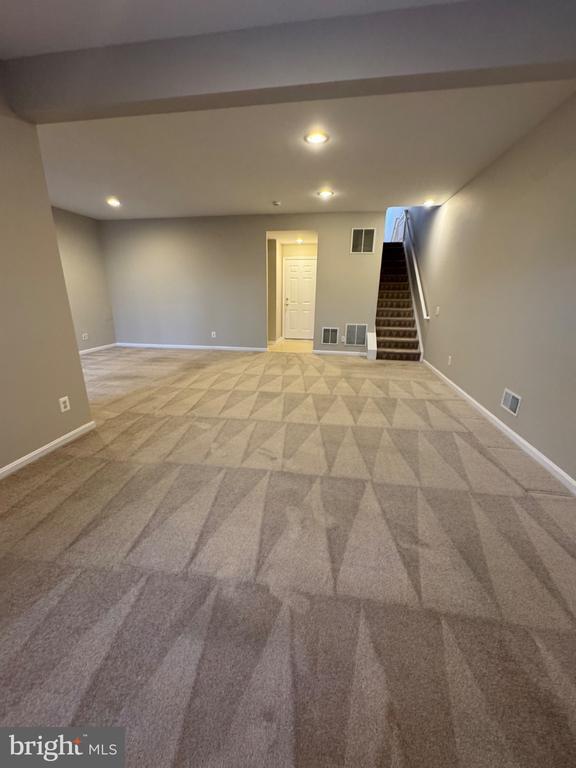 Building Photo - 45776 Mountain Pine Square