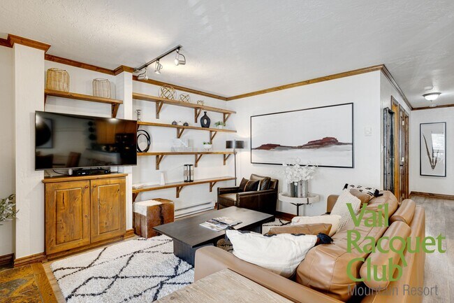 Building Photo - AVAILABLE for an Annual Lease @ $5,000/mo ...
