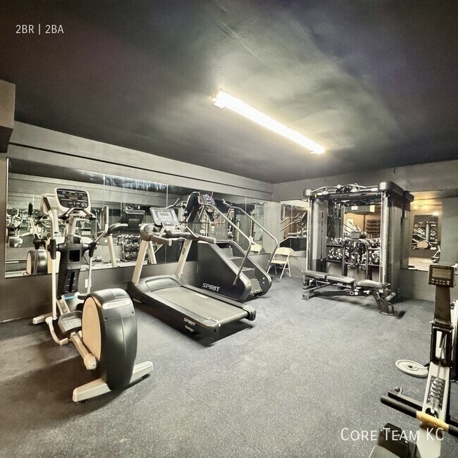 Building Photo - 2900 W 53rd St