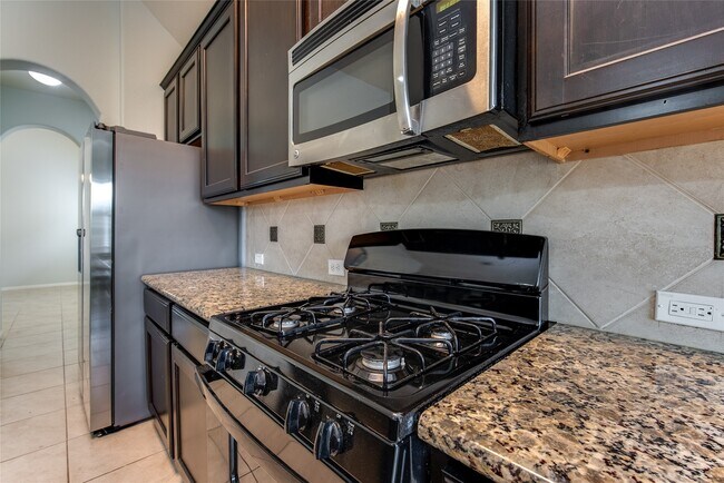 Building Photo - 3931 Medici Ct