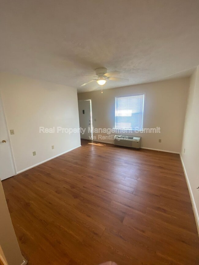 Building Photo - 457 Steeles Fort Rd