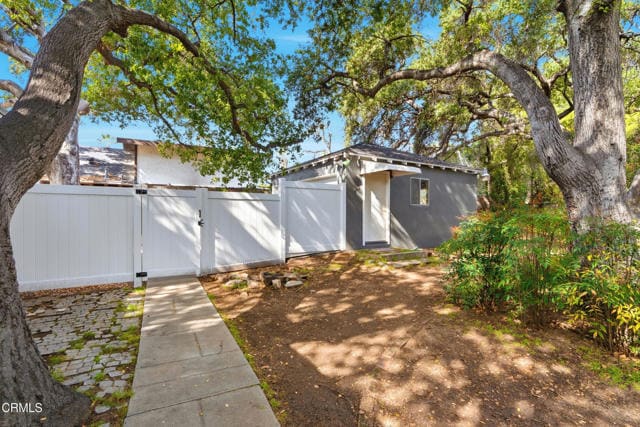 Building Photo - 441 Manzanita Ave