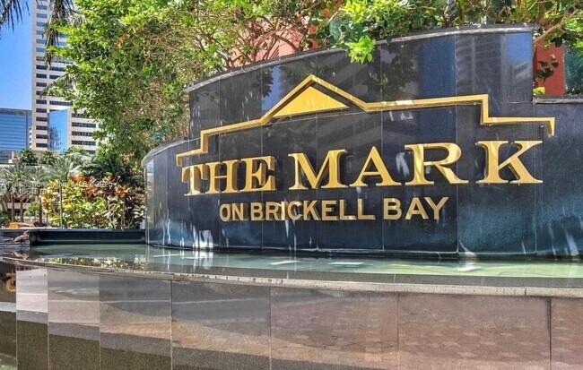 Building Photo - 1155 Brickell Bay Dr