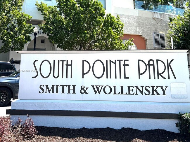 Building Photo - 335 Ocean Dr