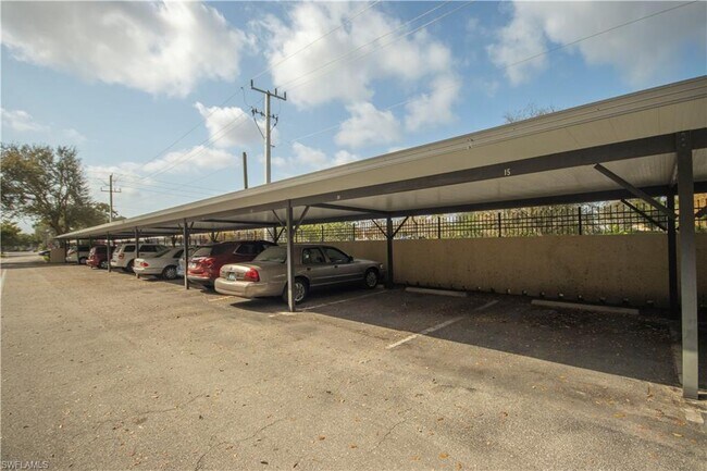Building Photo - 2121 Collier Ave