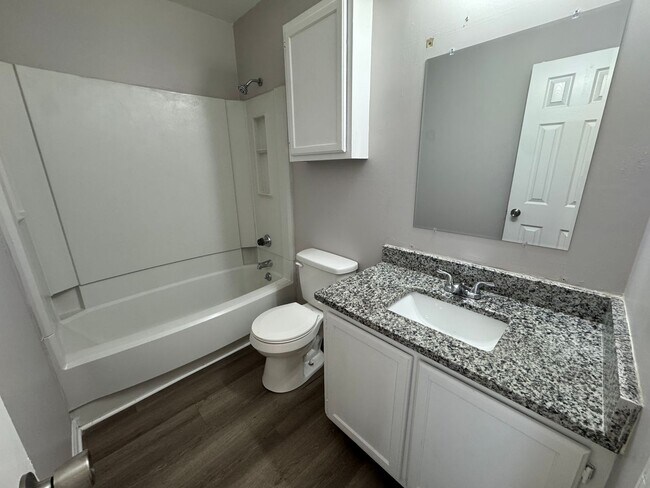 Building Photo - Brockton Dr.-4700