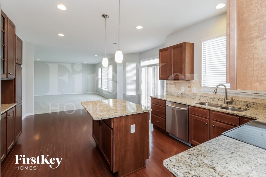 Building Photo - 1439 Woodbury Glen Dr