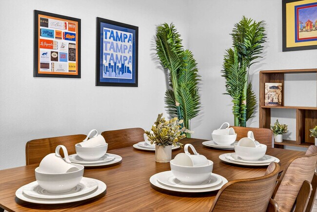 Building Photo - 11702 Moffat Ave