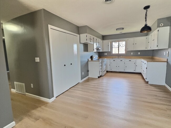 Building Photo - 2846 Virginia Ave