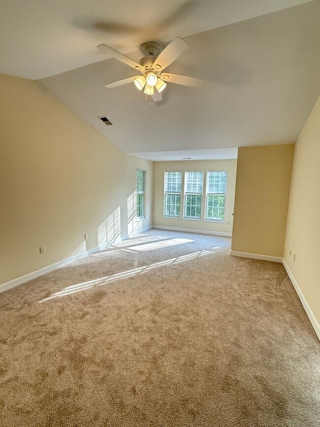 Building Photo - 17301 Pacific Rim Terrace