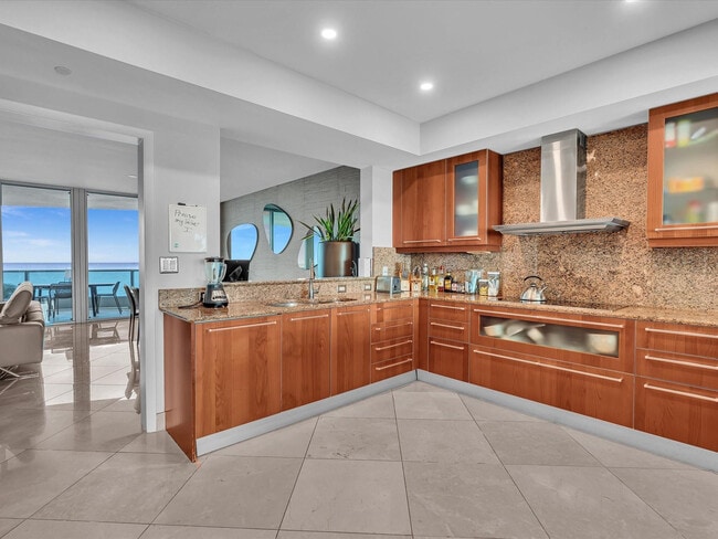 Building Photo - 1600 S Ocean Blvd