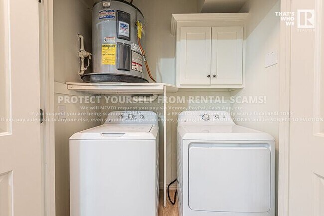 Building Photo - 1115 N Leverett Ave