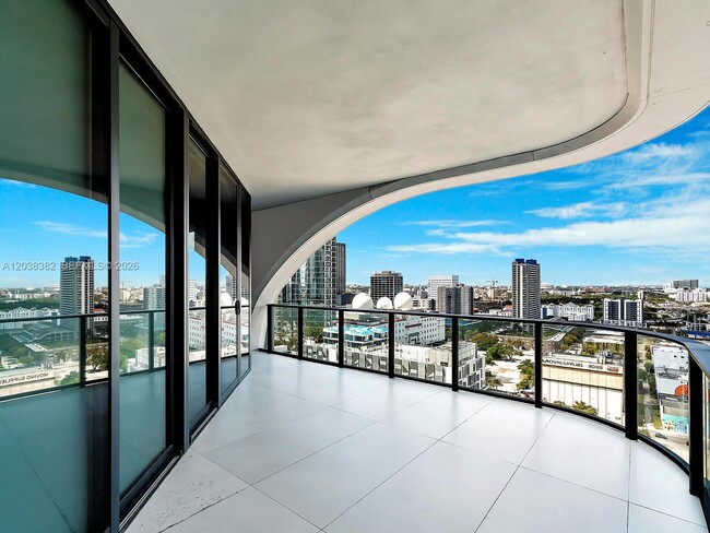 Building Photo - 1000 Biscayne Blvd