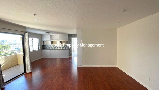 Building Photo - Downtown Walnut Creek! 3rd floor 2 master ...