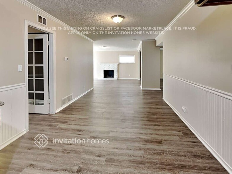 Building Photo - 24416 Island Ave