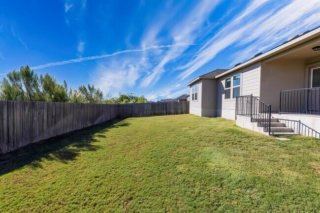 Building Photo - 730 Carol Dr