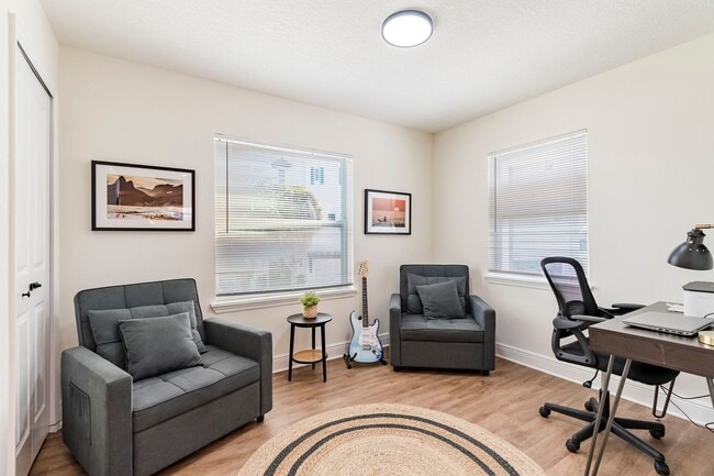 Building Photo - Fully Furnished + Utilities Included Beach...