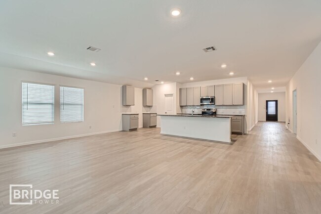 Building Photo - 2708 Coral Vly