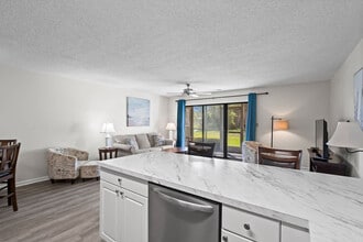 Building Photo - 1920 Bent Grass Dr